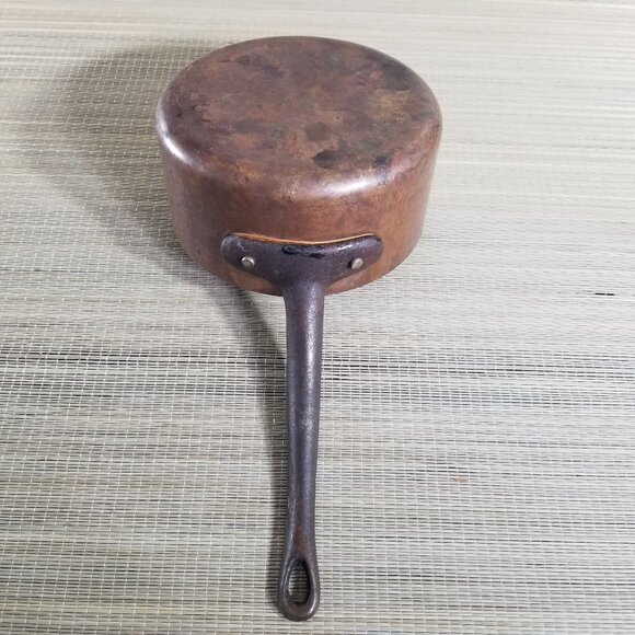 Vintage 4.5" Copper Saucepan Chef Cooking Pot Iron Handle Tin Lined Hand Rivets - Picture 5 of 13